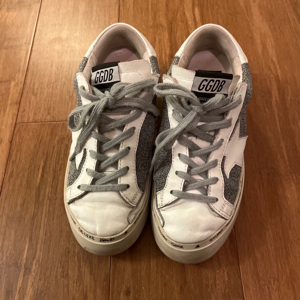 Size 35 golden goose hi stars
